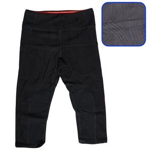 Mid rise black cropped Trina Turk leggings